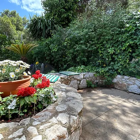Vila Perivolakia Garden View Rafína Exteriér fotografie